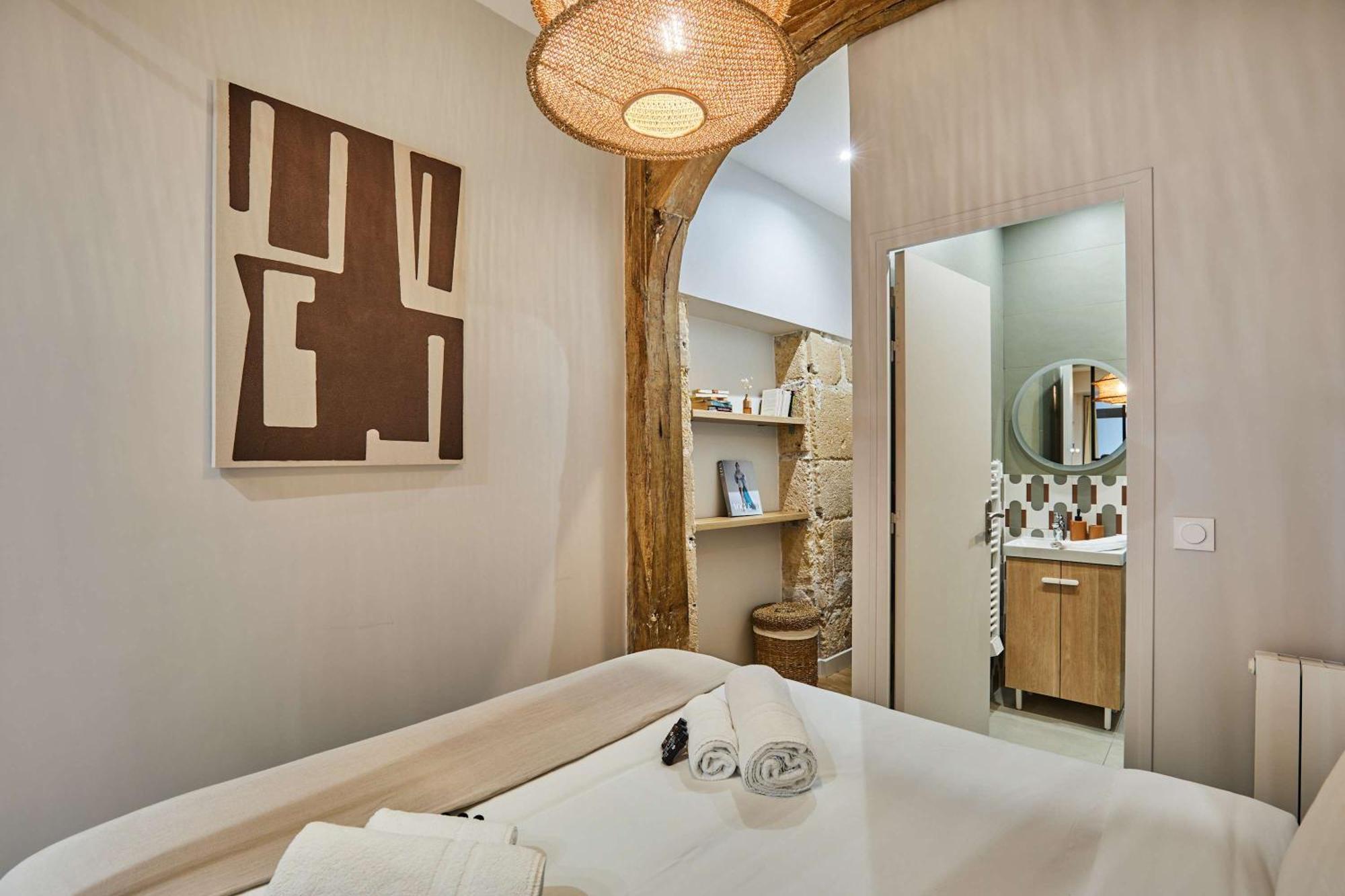 1 Bedroom Center Of By Prestige Paris