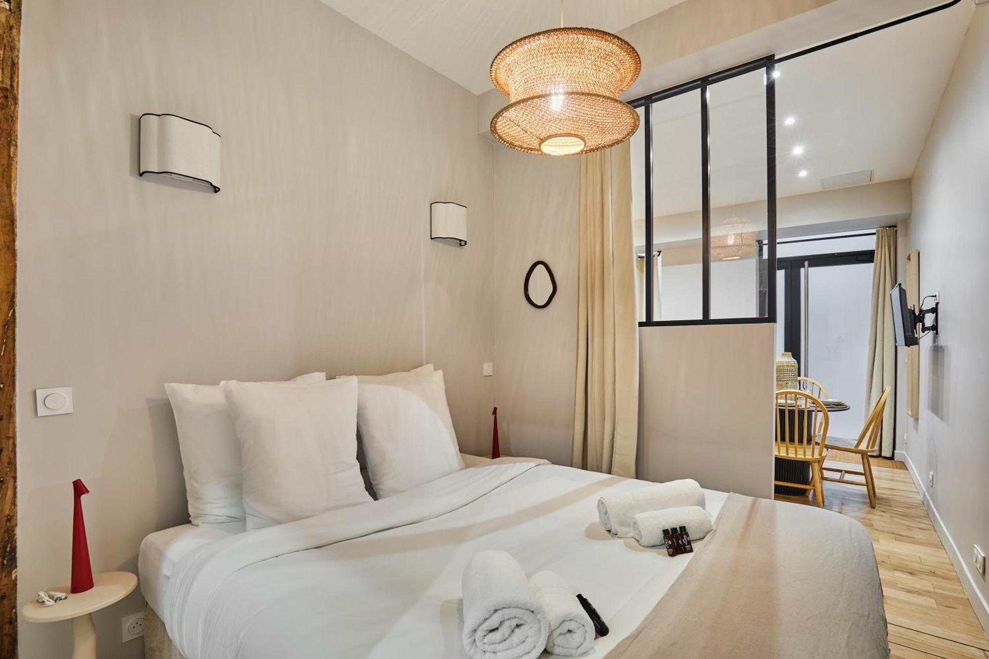 Apartment 1 Bedroom Center Of By Prestige Paris
