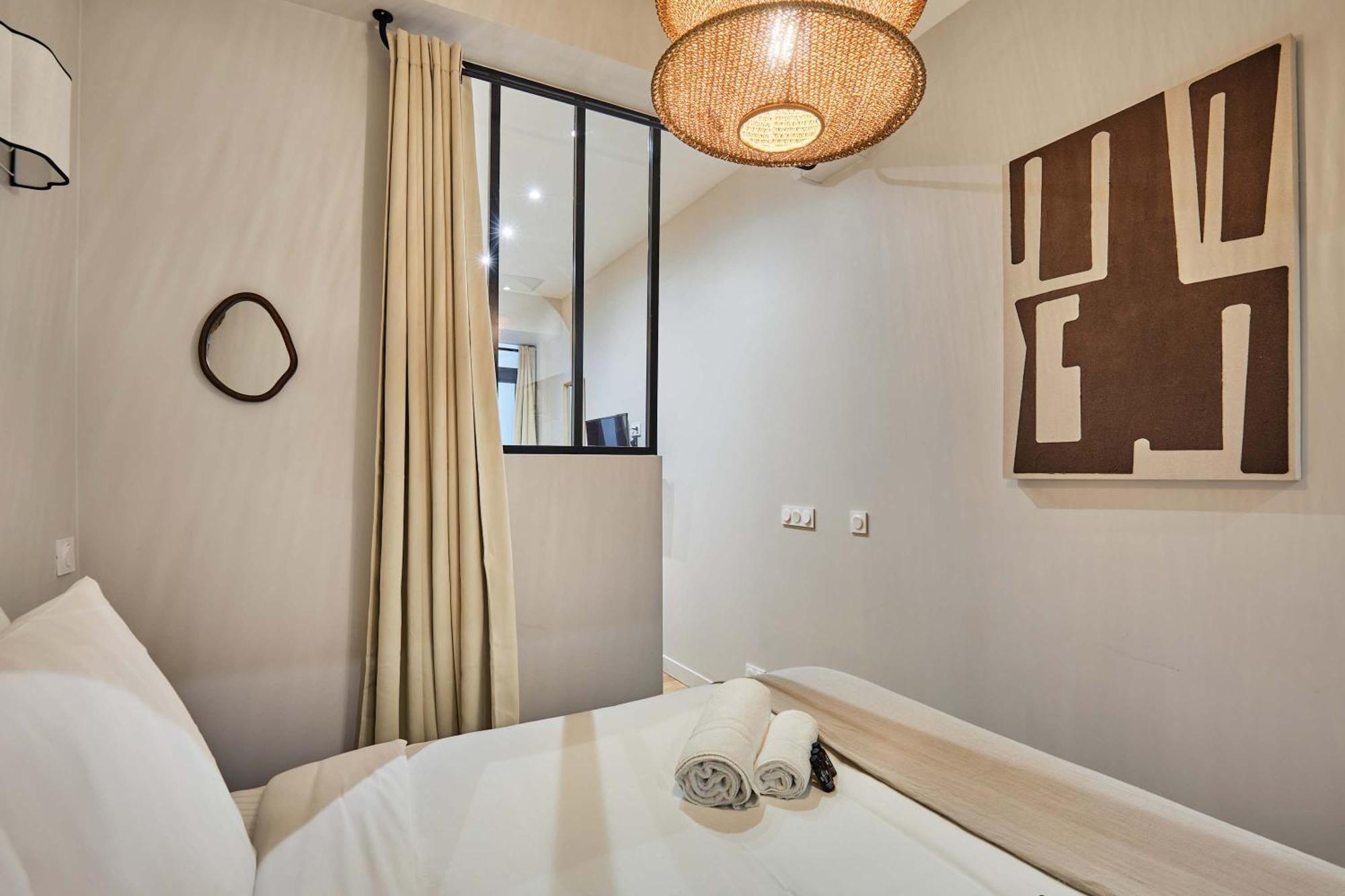 1 Bedroom Center Of By Prestige *
